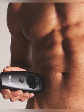 NOOD Black Handheld Hair Removal Device for Men Grooming